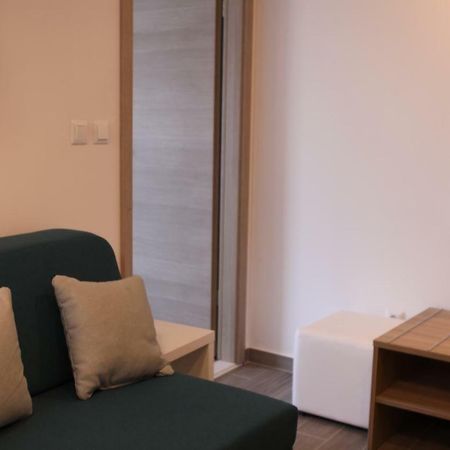 Apartments Sunset ฮวาร์ ภายนอก รูปภาพ